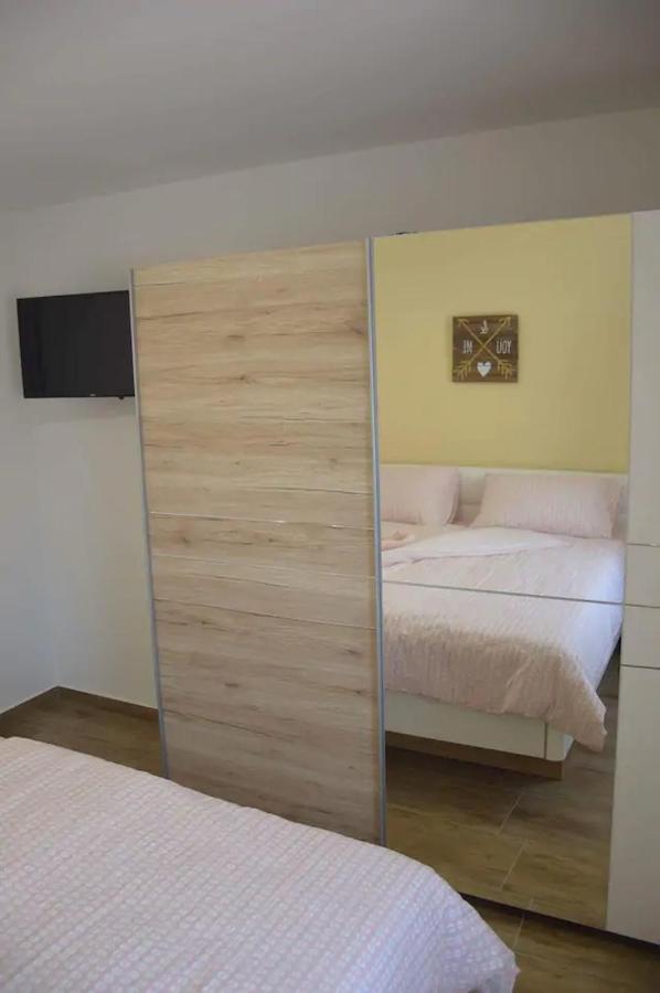 Old Town Apartment Popovic Vrsar Exteriér fotografie
